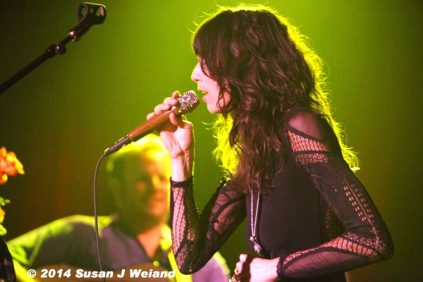 Nicki Bluhm & The Gramblers