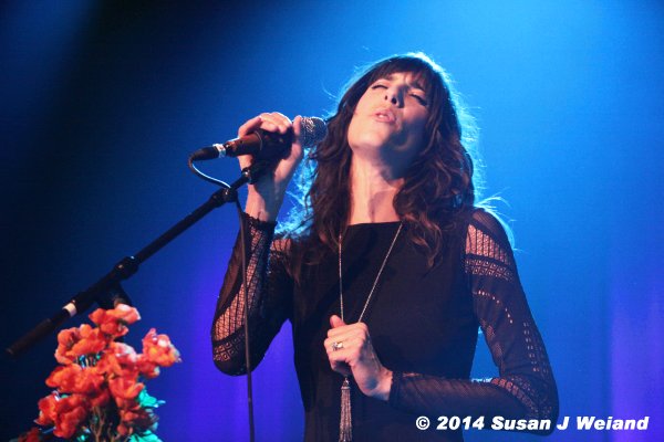 Nicki Bluhm & The Gramblers