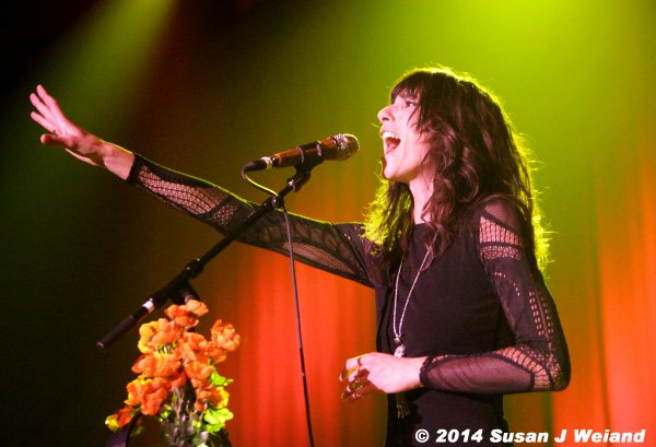 Nicki Bluhm & The Gramblers