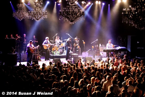 Nicki Bluhm & The Gramblers