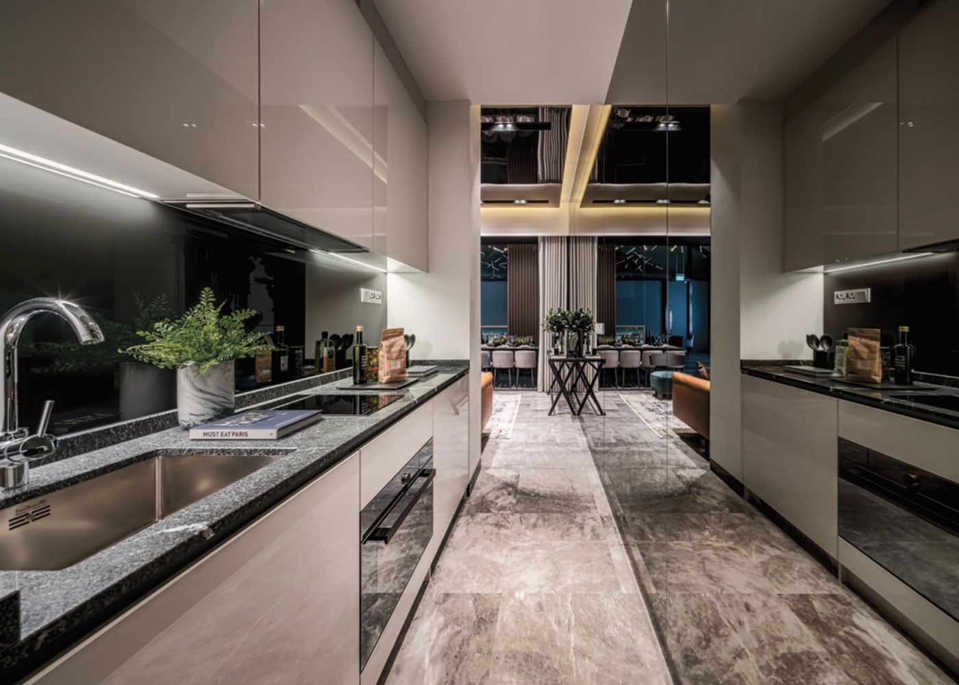 Midtown Bay - Kitchen