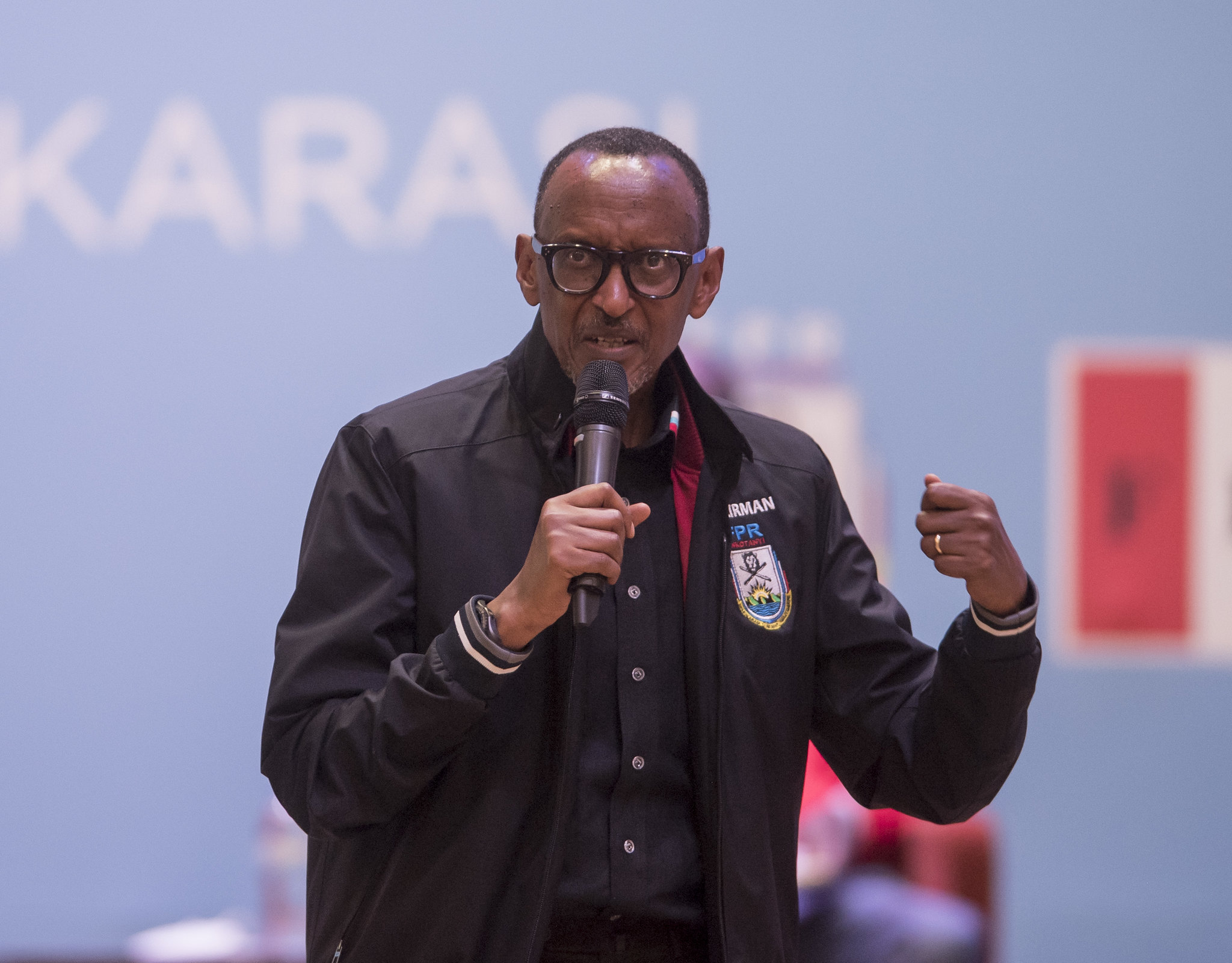Perezida Paul Kagame yagarutse ku kibazo cy’abageni barajwe muri stade-[inkuru]