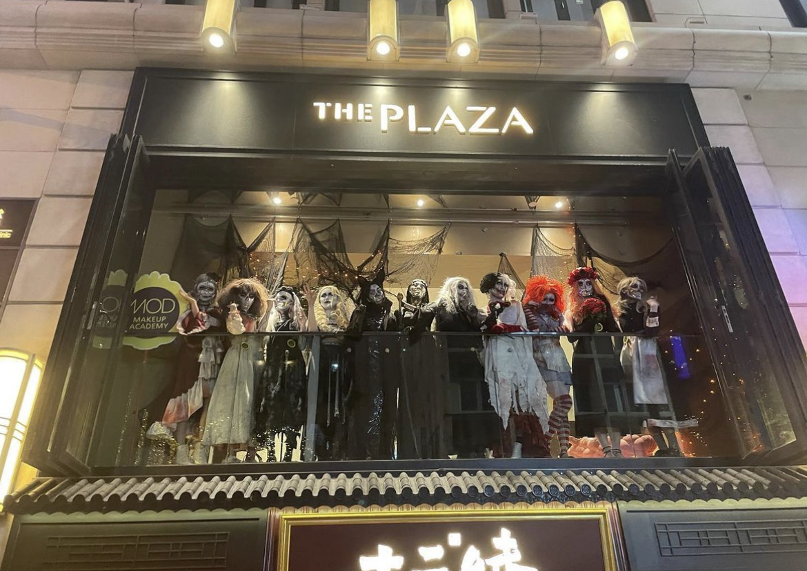 The stores also have a Halloween atmosphere.（Photo：Christina LAI)