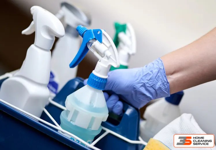 Cleaning Service Area Publik