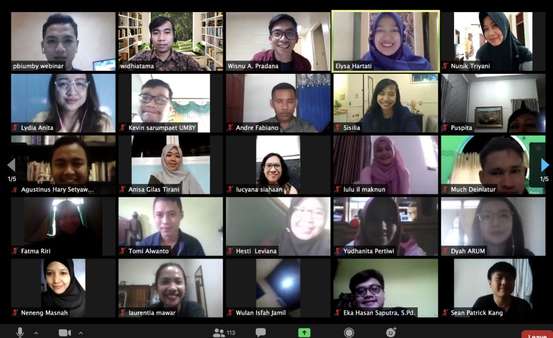 Suasana webinar PBI FKIP UMBY.