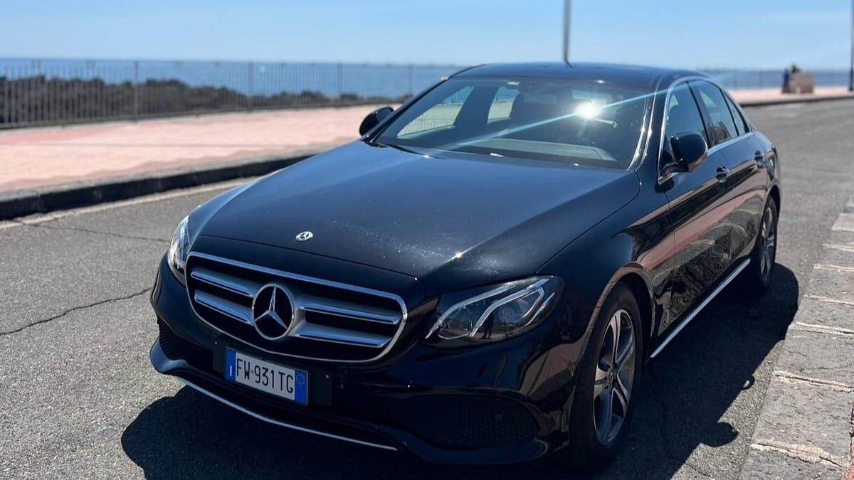 メルセデスベンツ　タオルミーナ　ツアー