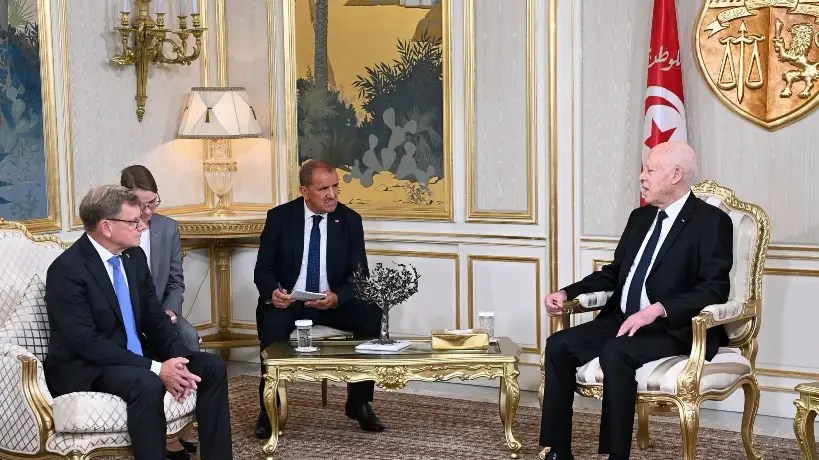 ماذا دار في لقاء الرئيس قيس سعيد بوزير خارجية ألمانيا يوهان فاديفول بقصر قرطاج؟