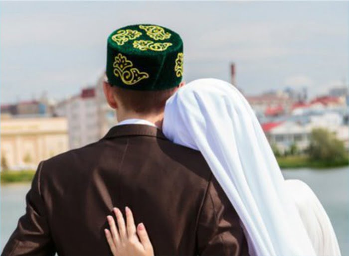 Menjadi Suami Mesra dan Romantis