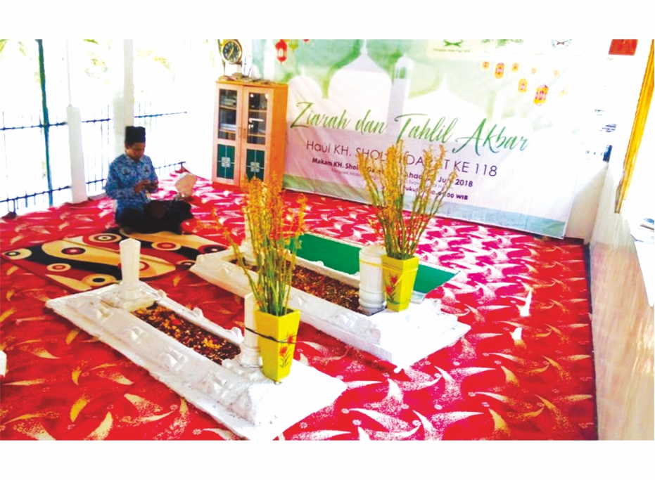 MAKAM KIAI SHOLEH DARAT, PENULIS JAWA PEGO YANG DISEGANI BELANDA