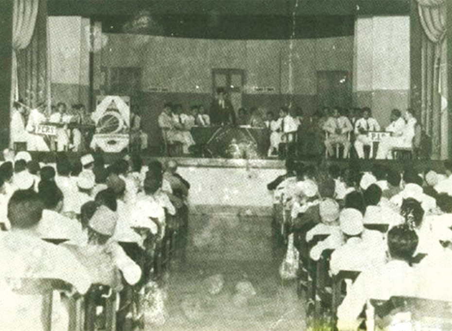 4 OKTOBER 1934 M. LANGKAH REVOLUSIONER KETURUNAN ARAB DI INDONESIA