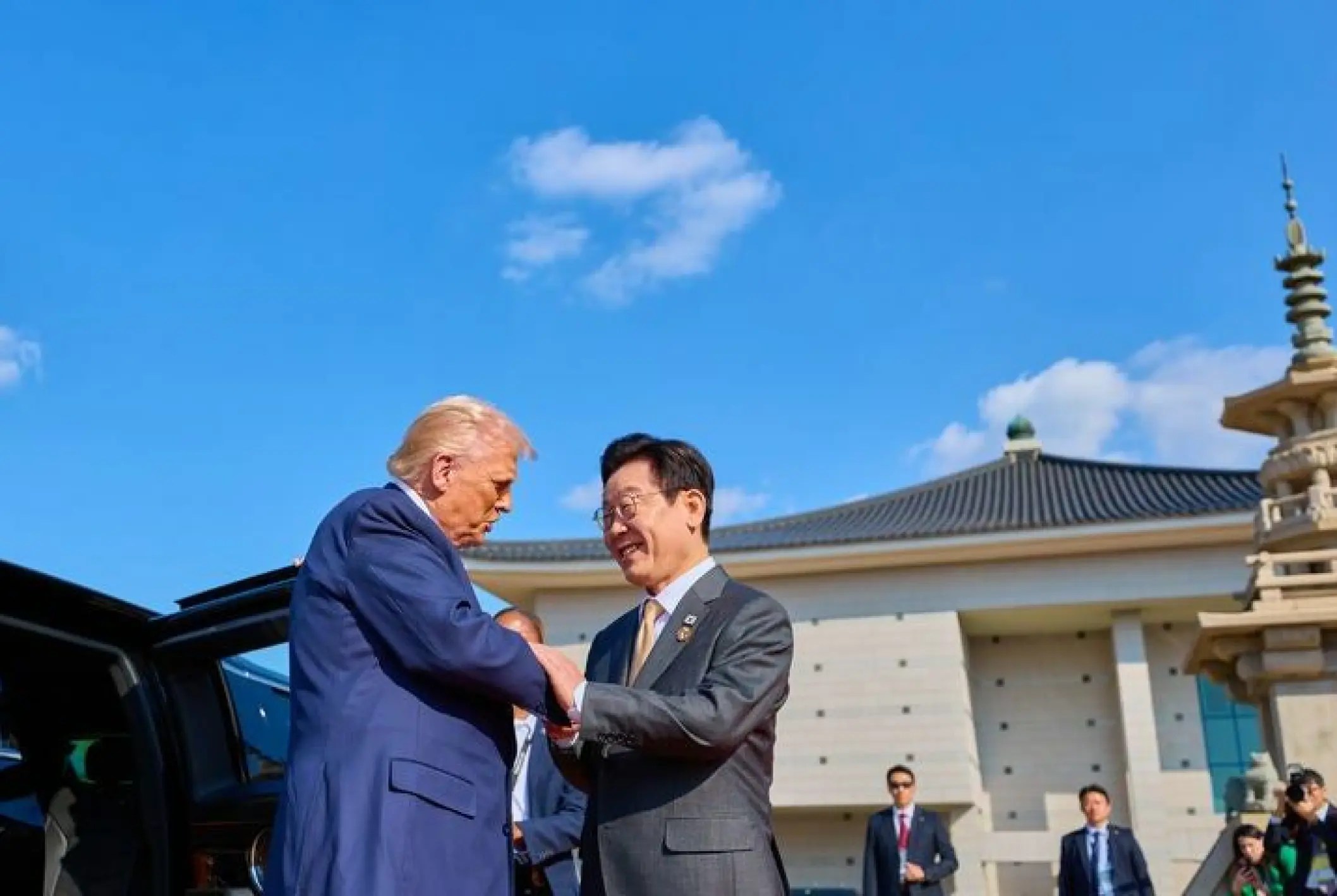 US-Korea $200B Investment Stalemate Threatens 15% Tariff Deal | Seller Risk Alert