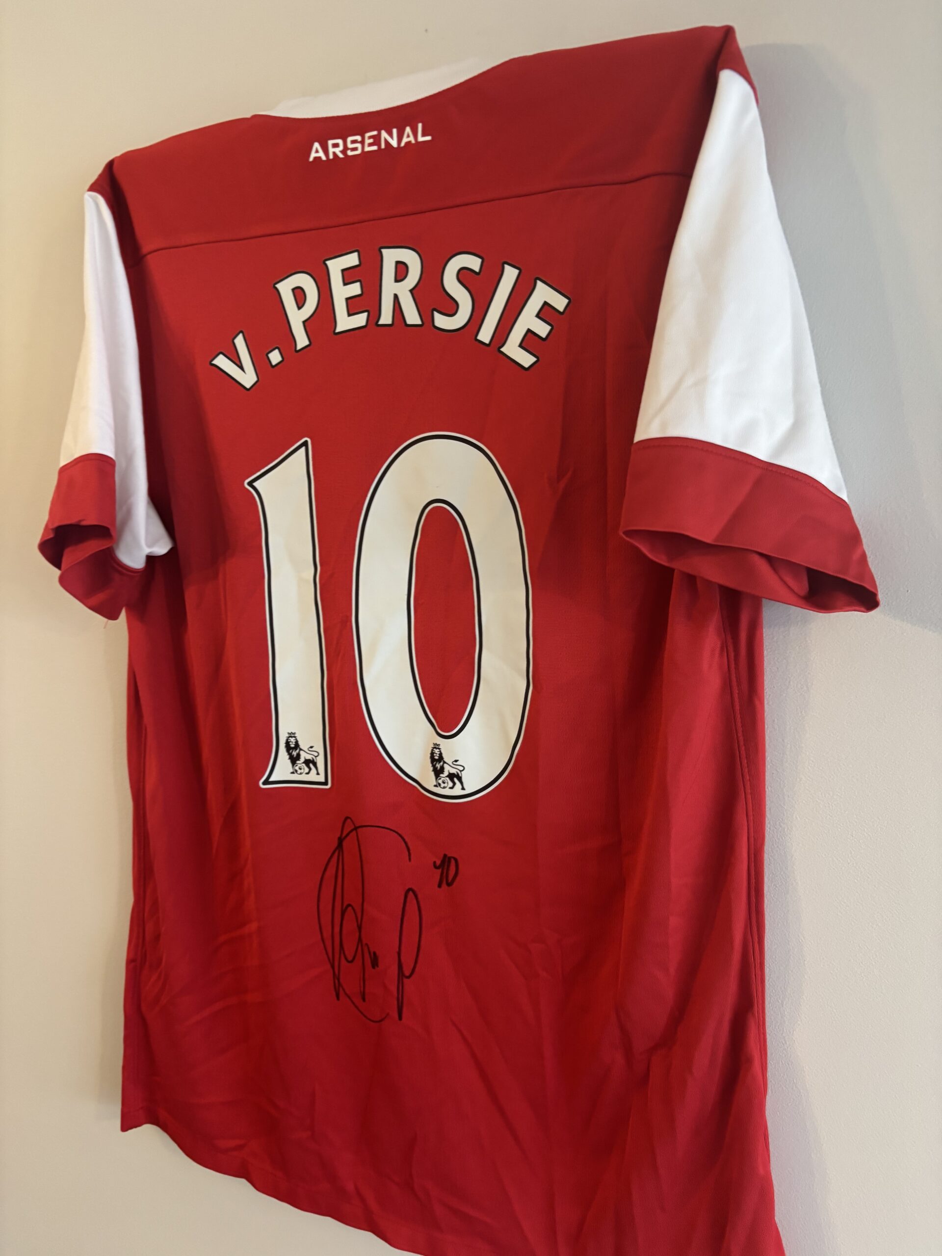 Robin van Persie Signed Shirt – Arsenal 10-11 Home 