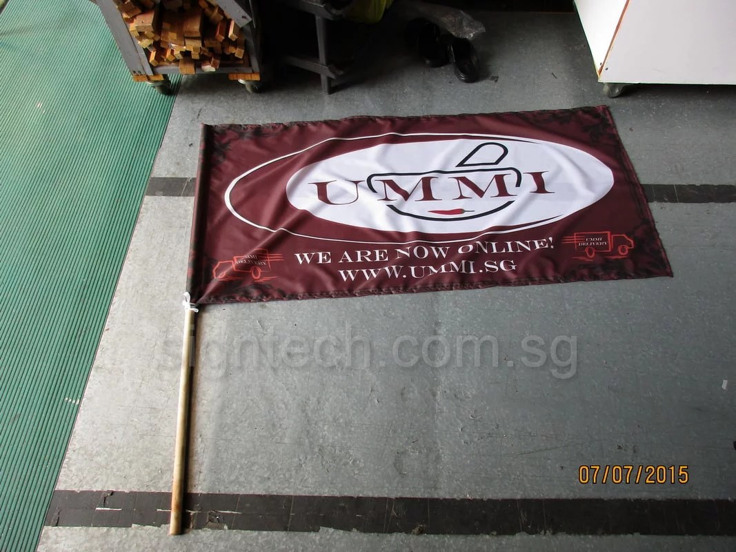 Marroon colour flag