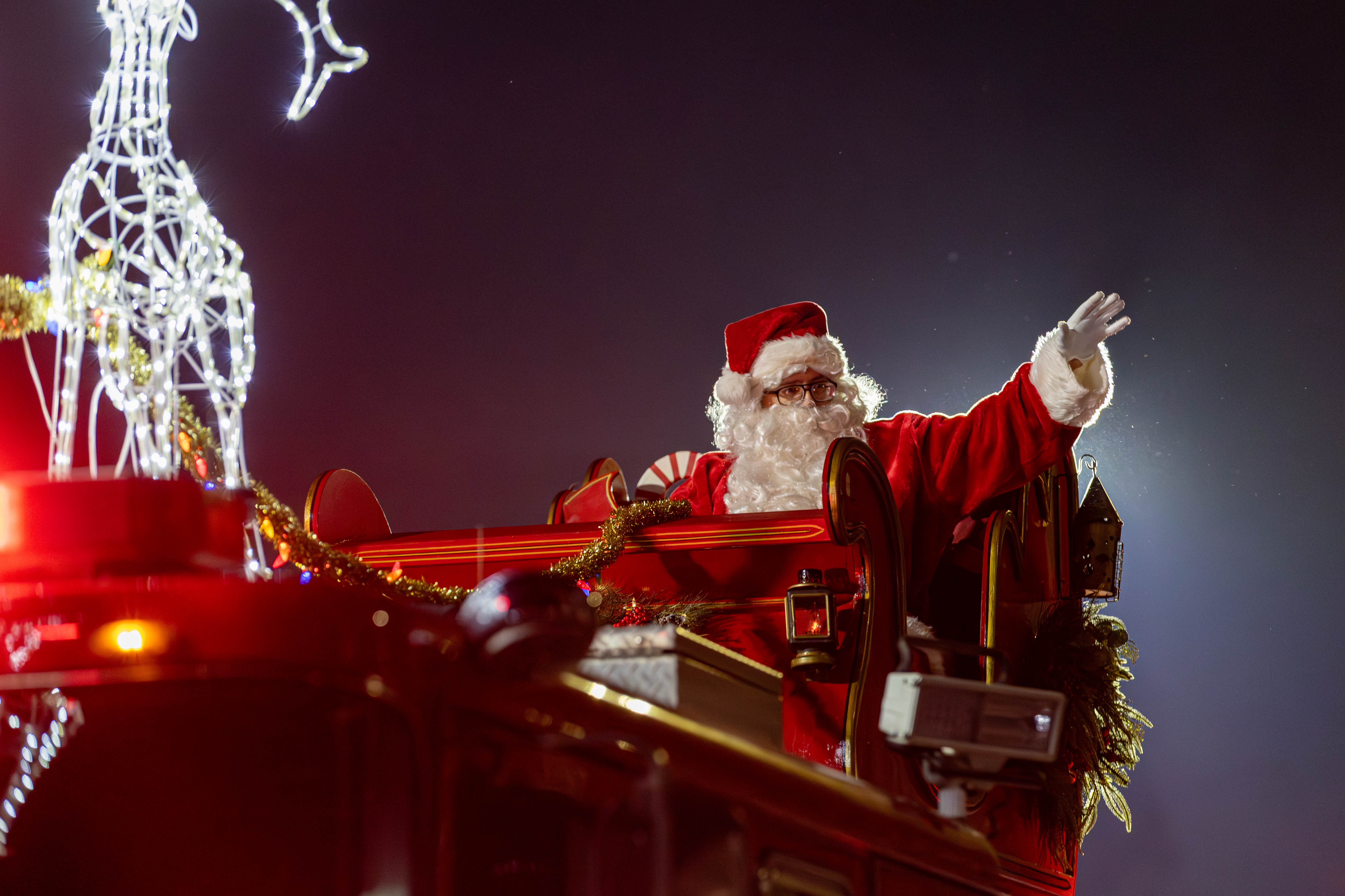 71st Annual Daisy Lane Parade brings the Christmas spirit with