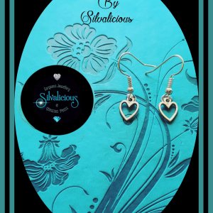 Simple Tiny Heart Charm Earrings