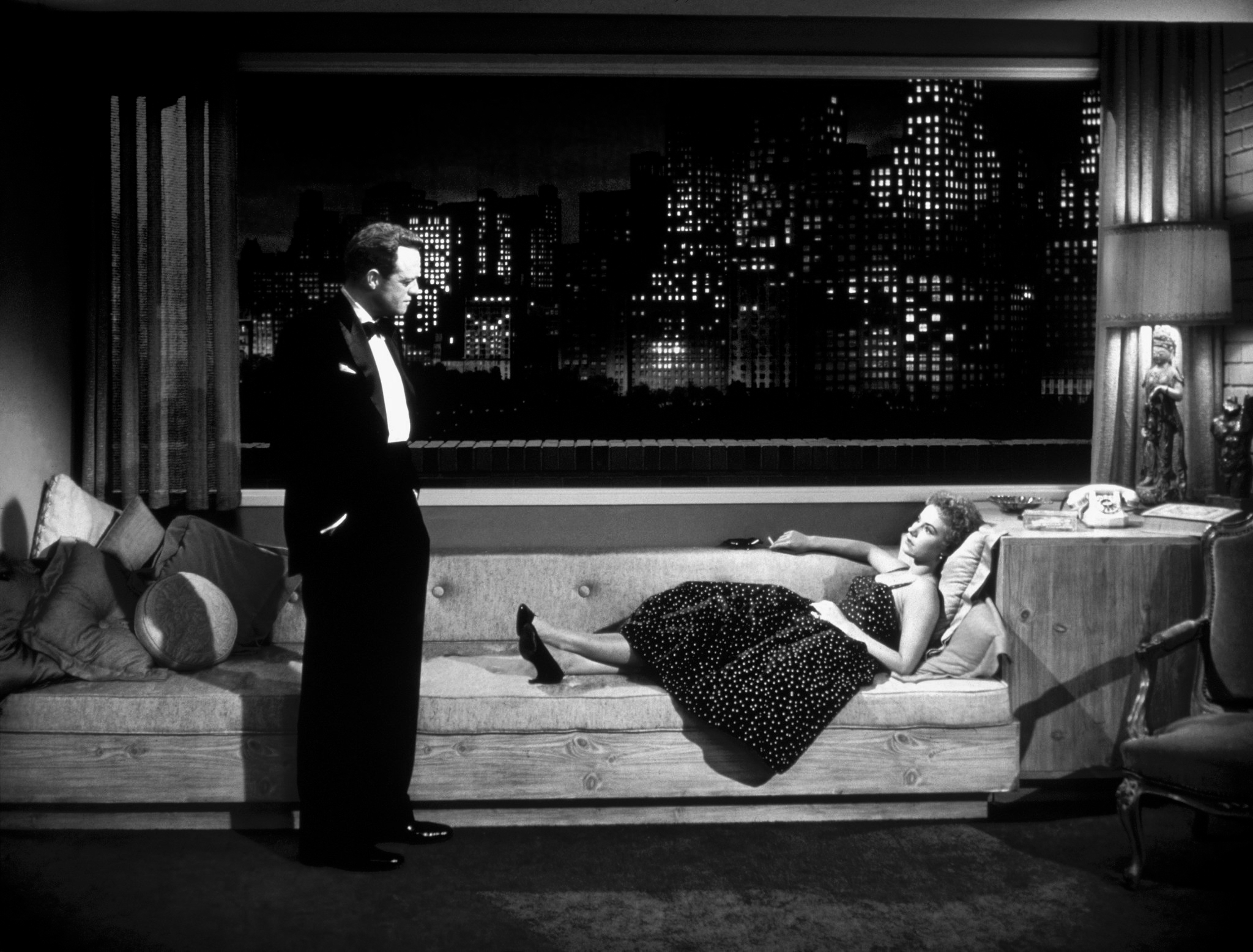 Films That Should be Black & White: Black Widow (1954