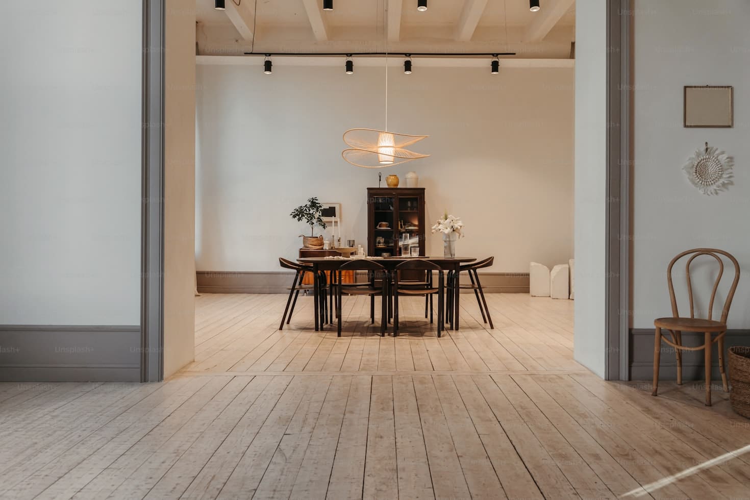 Unique minimalist home hacks for everyday living at SimpleLifeHacks.net.
