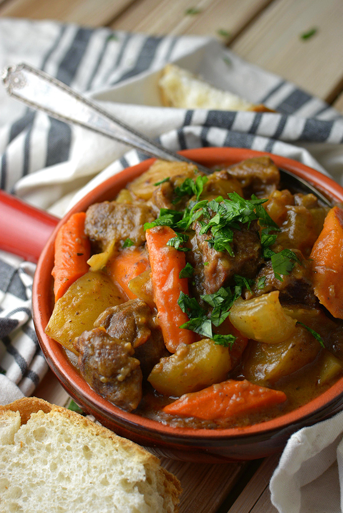 Slow cooker beef and vegetable stew