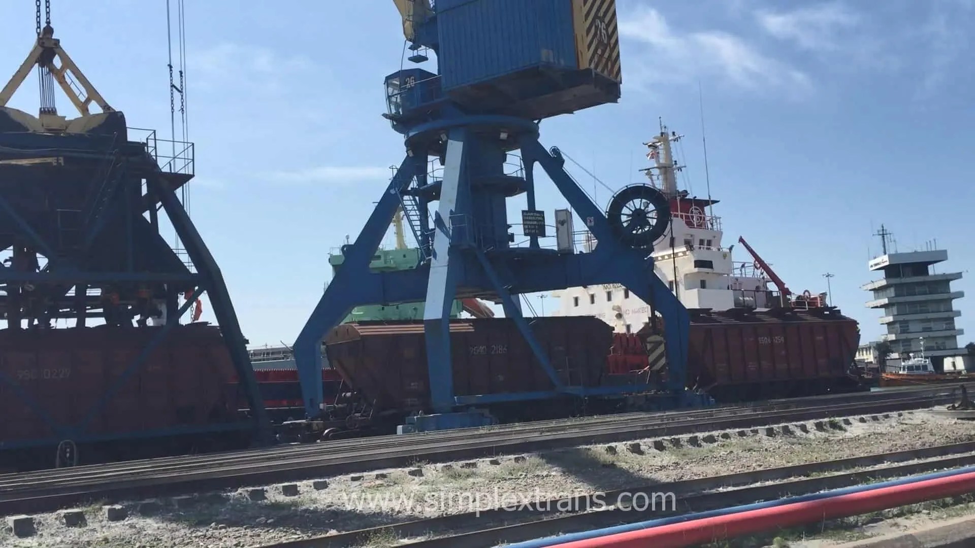  Bulk soybean meal and soybean discharge operations at Poti Port 