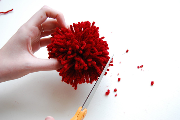 How to make pom poms