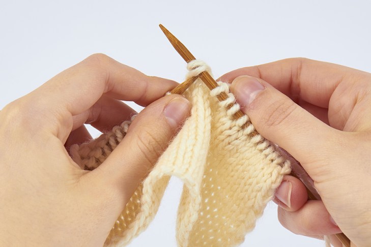 S2kpo, central double decrease, CDD, knitting decrease, step 1