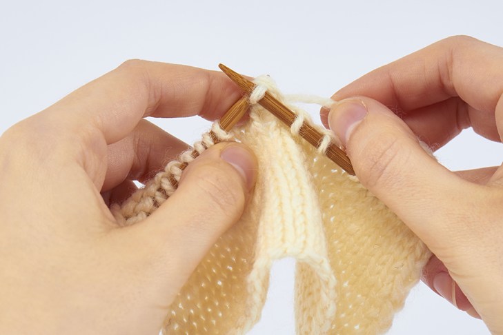 S2kpo, central double decrease, CDD, knitting decrease, step 3