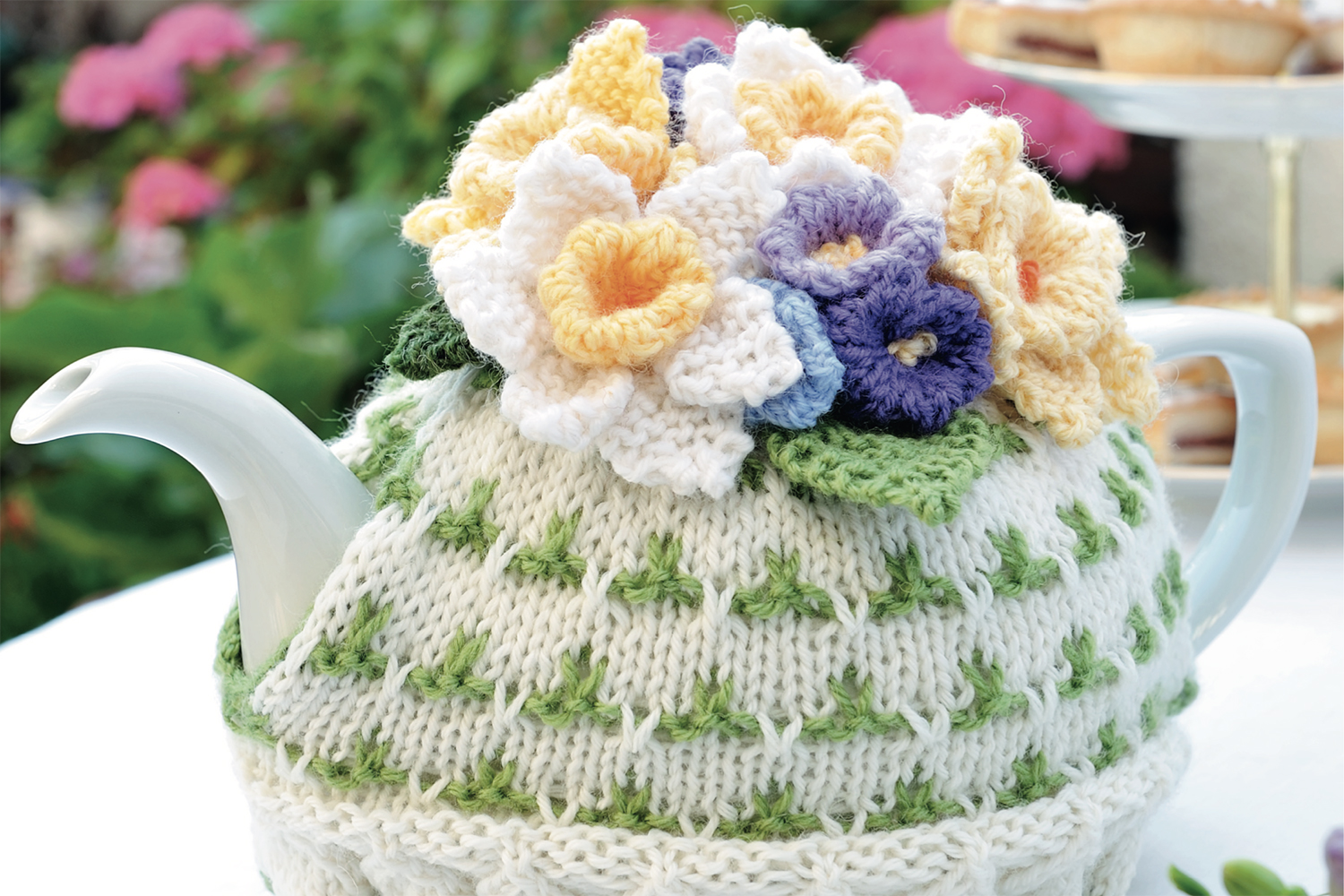 Free tea cosy knitting pattern