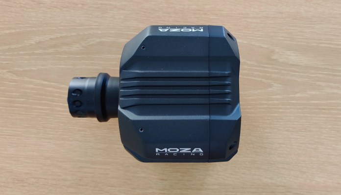 Moza Racing R5 PRO Bundle (17) Moza Racing R5 PRO Bundle (17)