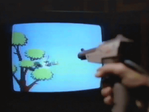 Gif de alguien jugando videojuegos. Press Start To Continue Los Videojuegos De Mi Historia