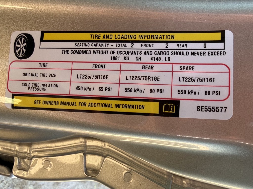 Tire and loading information Tire and loading information