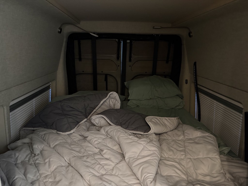 Bed, reading lights