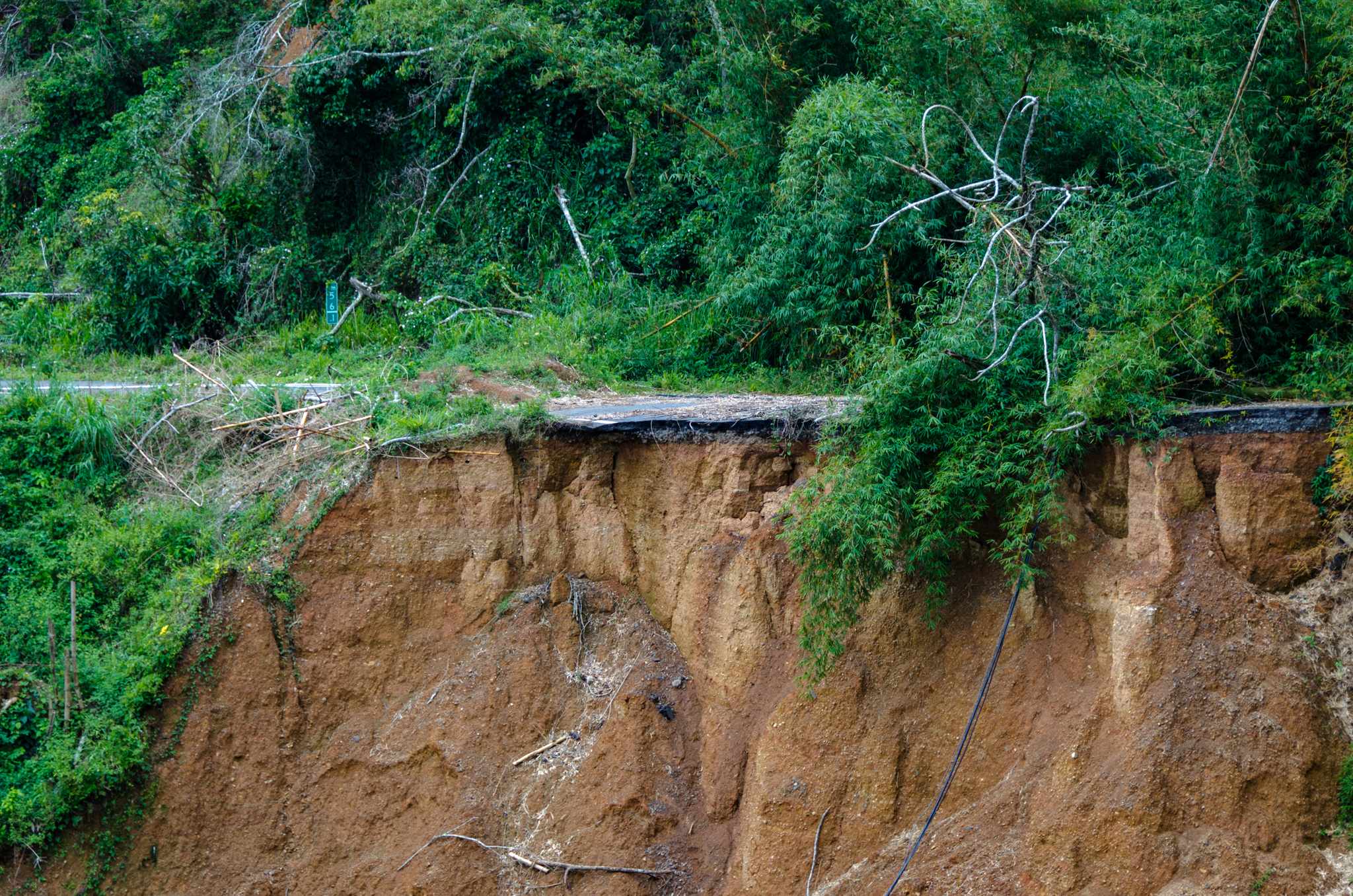 Cueva de Valporquero / Valporquero Cave – Geology pics, image size:2048x1356