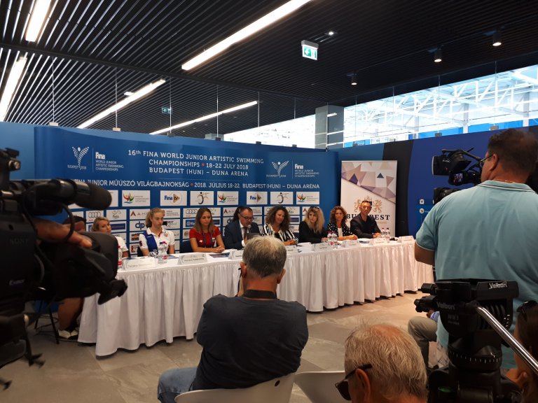 Inicia el Campeonato Mundial Jr. FINA de Natación Artística