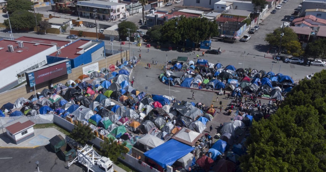 Migrantes exhiben las malas condiciones de campamentos en México - Vimarsana News
