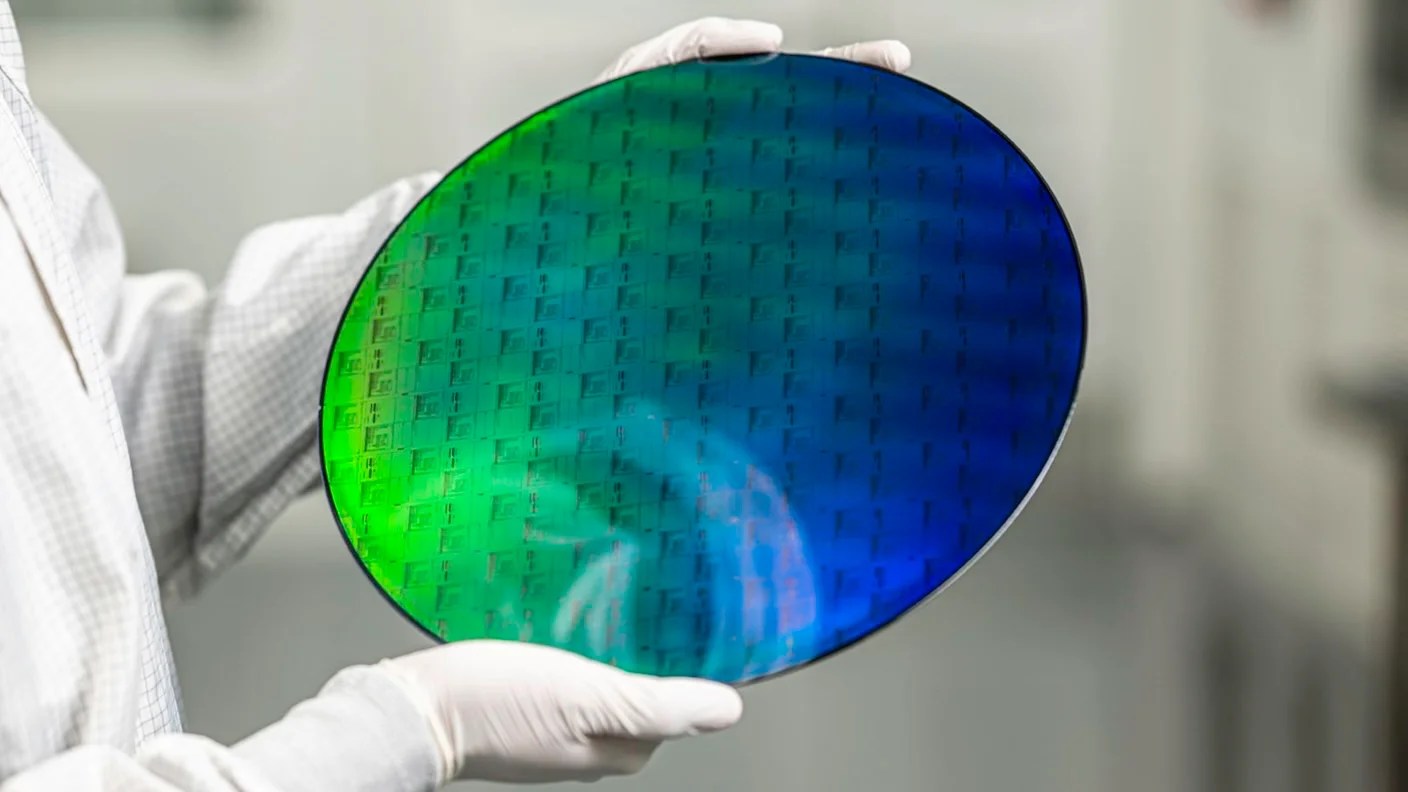 Massive Disruption Is Coming With Quantum Computing - Space Design Collection - Ultra HD Quality