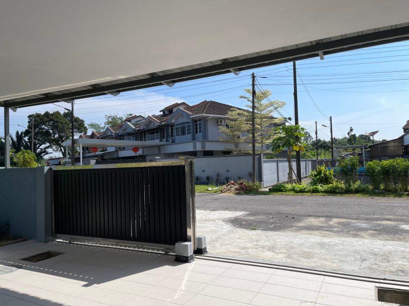 Kitang Heights two storey intermediate terrace house with sub-basement.