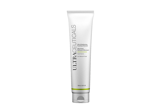 Ультраотбеливающая пенка для умывания  Ultra Brightening Foaming Cleanser