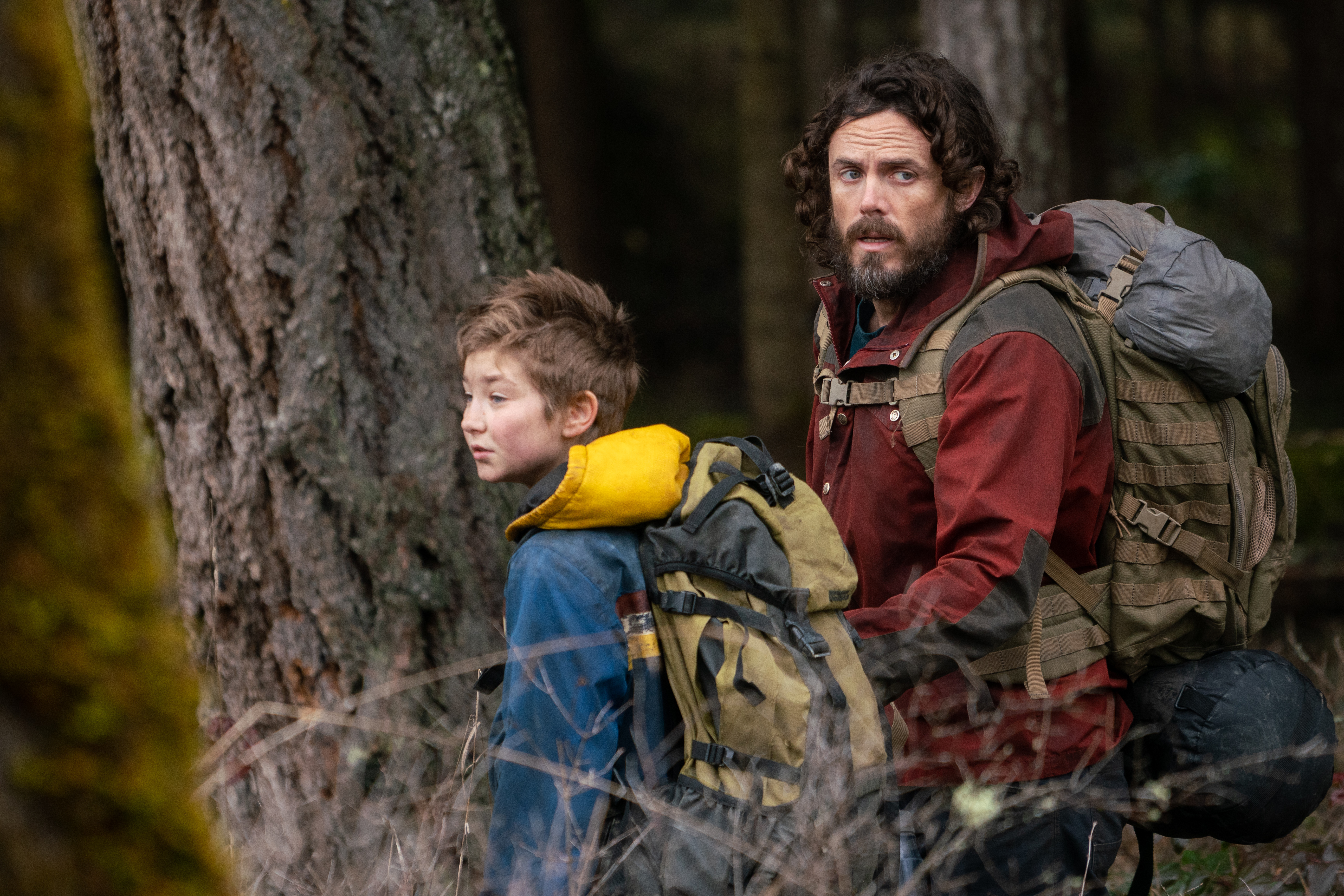 Vencedor do Oscar, Casey Affleck enfrenta mundo pós-apocalíptico em “A Luz no Fim do Mundo”
