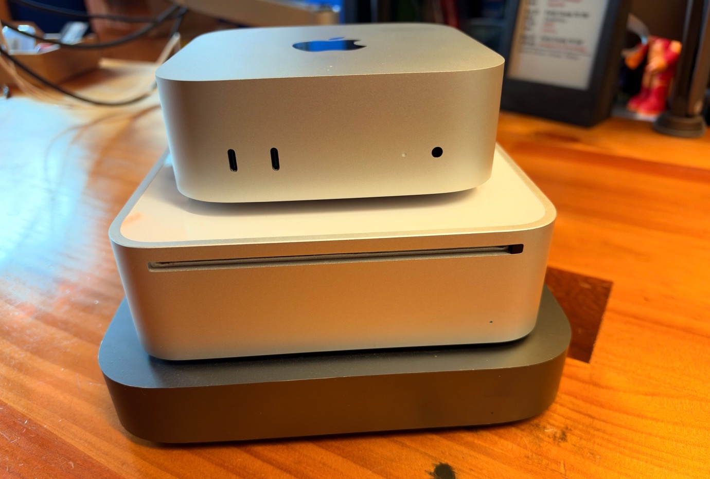 M6 Mac mini top two older models