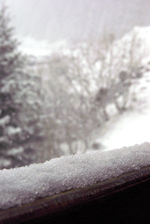 Snow-on-balcony_small