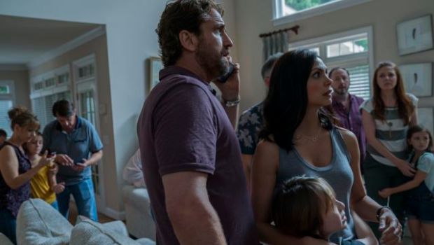 Greenland Is A Solid Film That Uses It S Cast Versus Endless Fx To Tell The Story Of Real Characters Facing Disaster Skewed N Reviewed