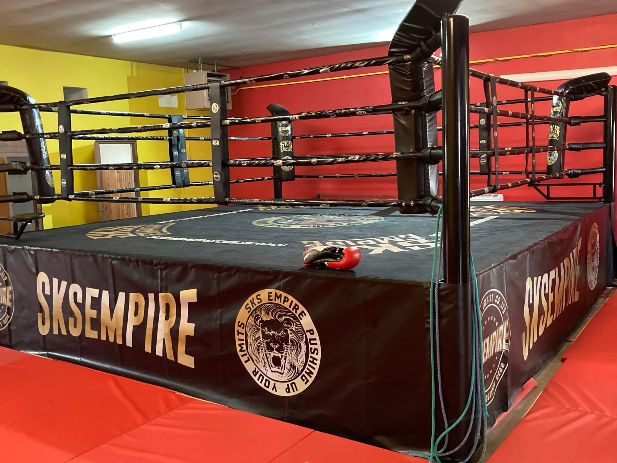 BOXING RING