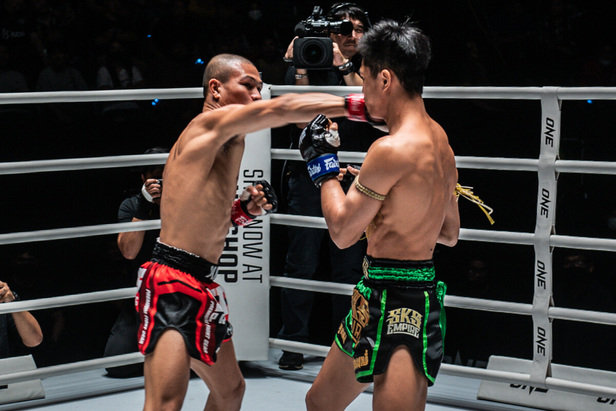 Collection of images from battles in the battle of ONE Lumpinee.