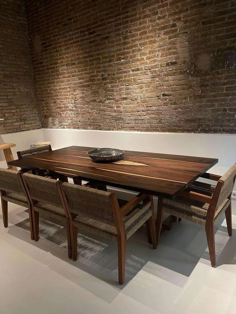 Mesa madera oscura Luis