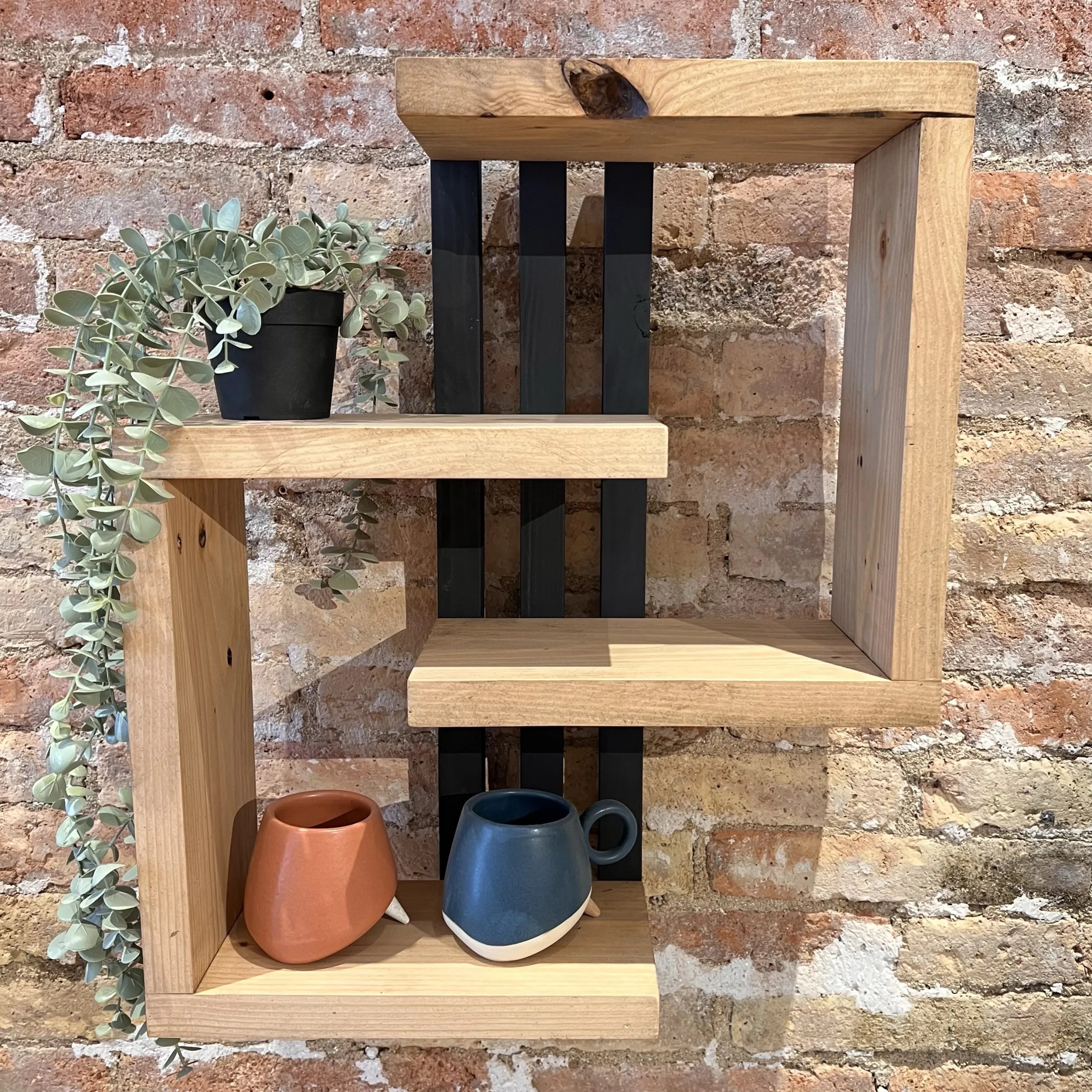 Estantería Nido · Madera maciza