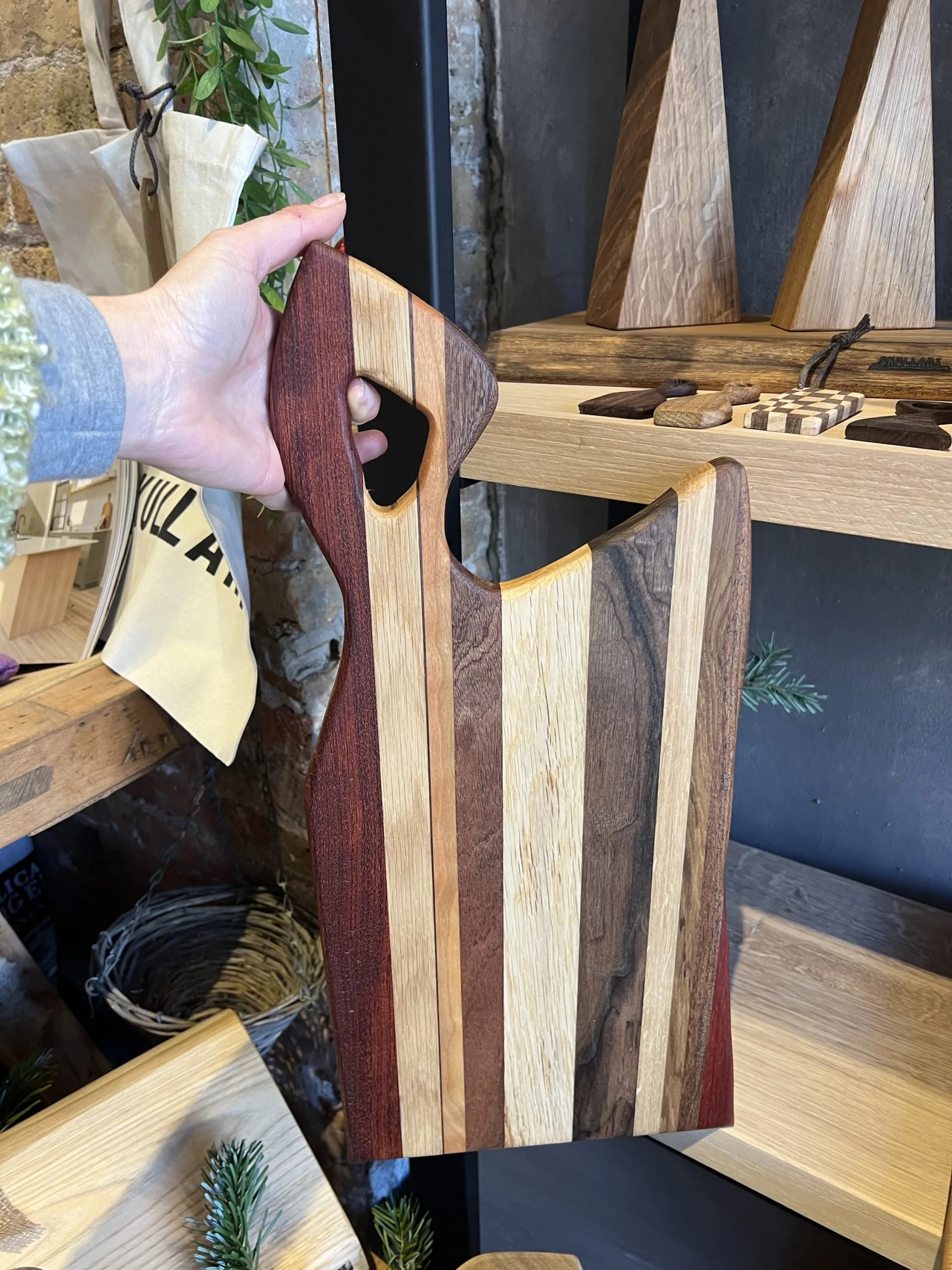 Tabla Koral Mixta – Roble & Amberwood 57×23 cm