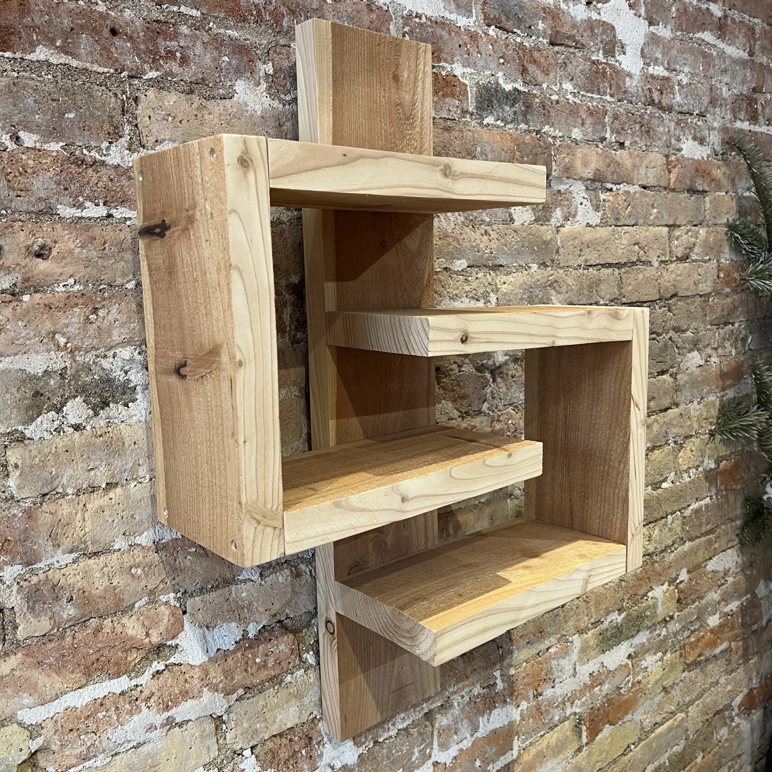 Estantería Nido · Madera maciza 52x71