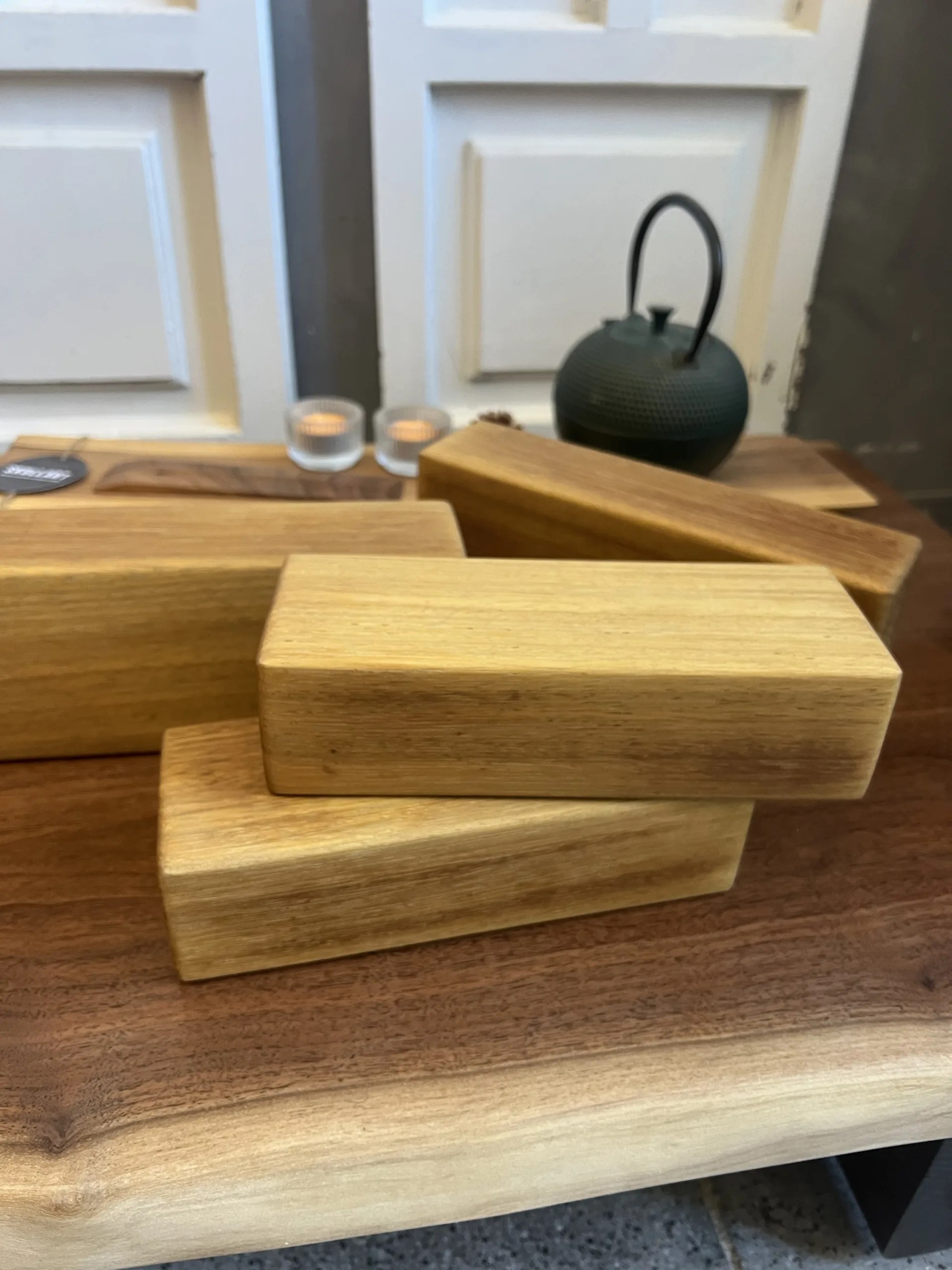 Ladrillo de yoga de madera maciza (iroko)