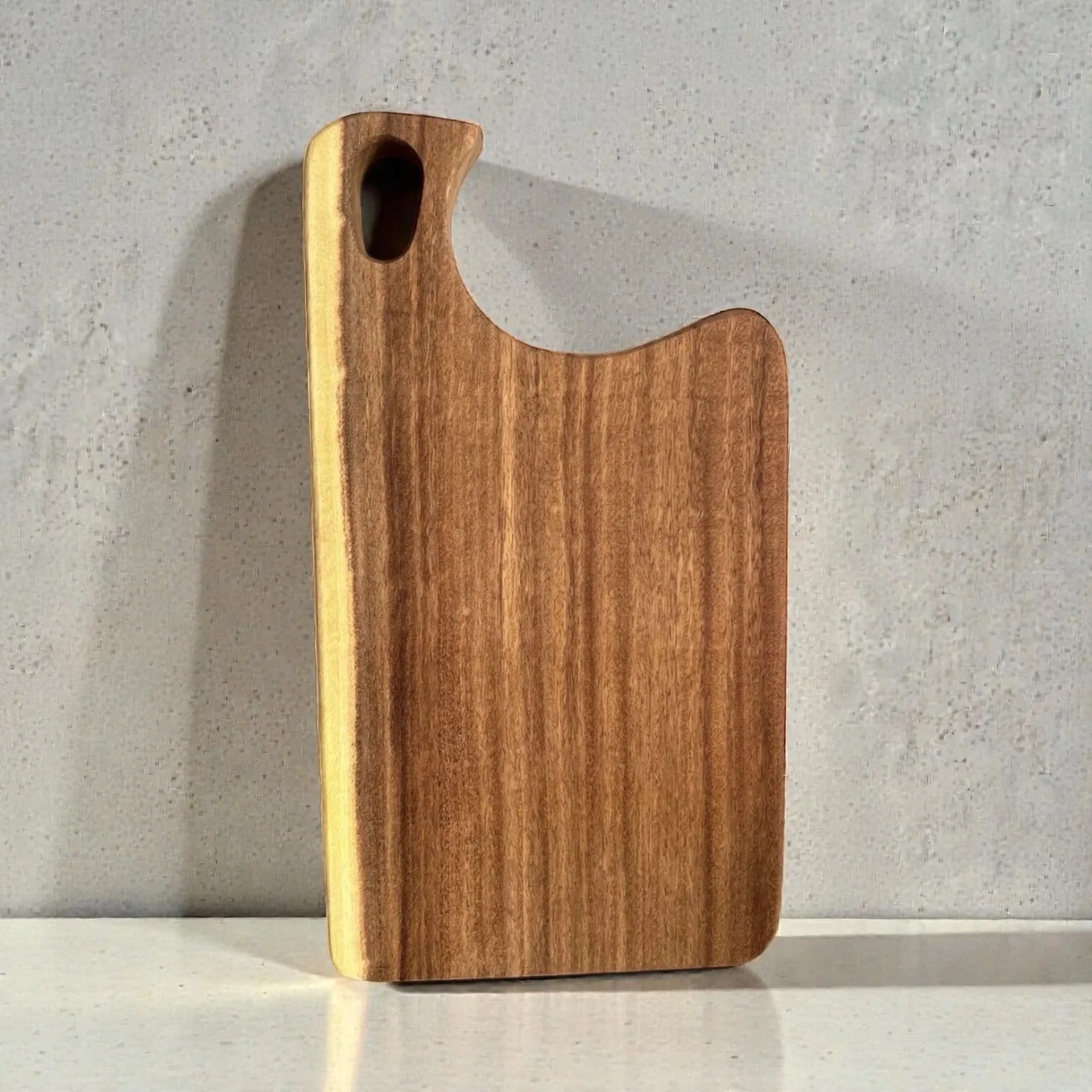 Tabla con Mango en Amberwood