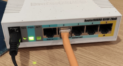 How to Log In to Your MikroTik Router Using Winbox 